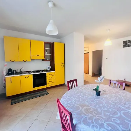 Happy Apartment *